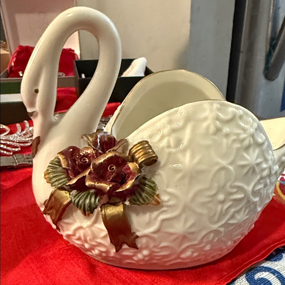 Elegant White Swan Vase with Floral Accents
